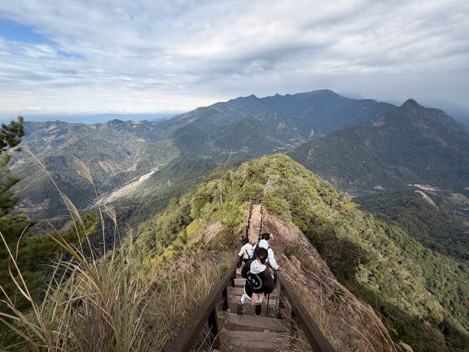 谷關七雄｜白毛山（老六）