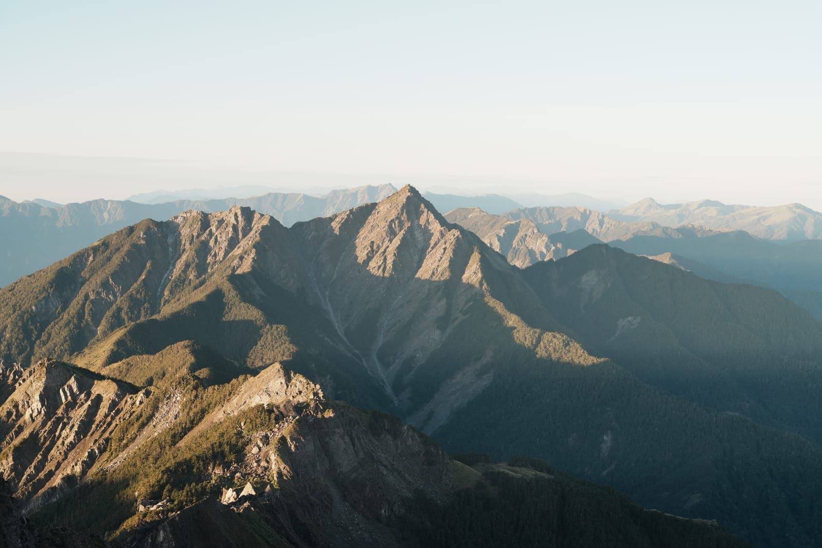 中央尖山